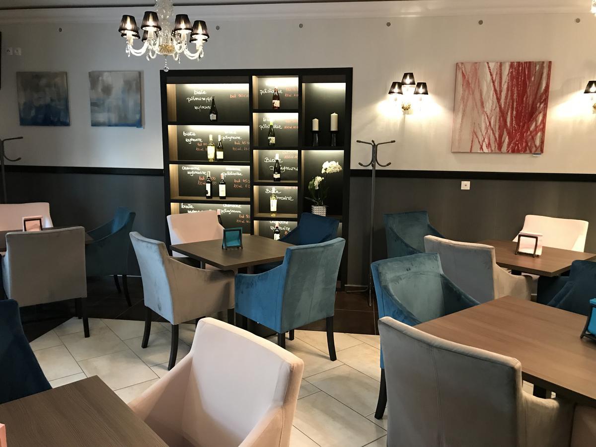 Hotel Marta Oława Kültér fotó